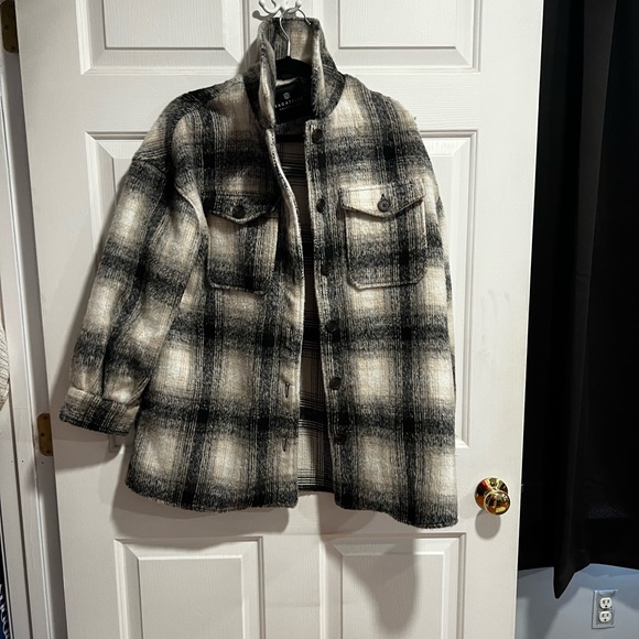 Green wooly plaid coat - Picture 3 of 6